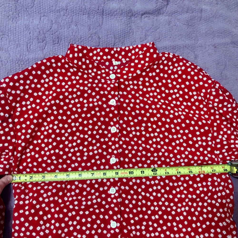 Floral Blouse 🌹🤍❤️ - Picture 11 of 14